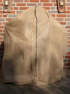 Vlies-Thermomantel, Uni Beige (Art.Nr. Vi36002) 4 Vlies-Thermomantel, Uni Beige (Art.Nr. Vi36002) -Gartenausstattergeschäft Wintervlies Thermomantel 4 1280x1280